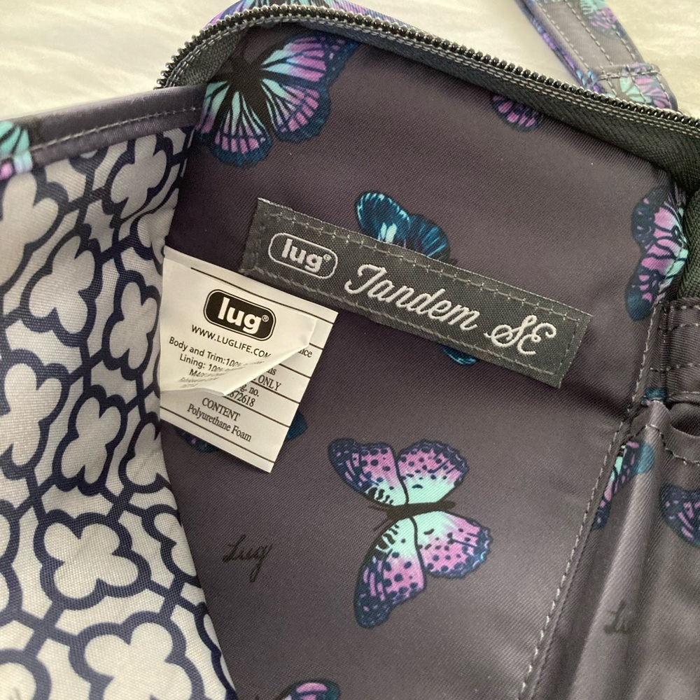 Lug Butterfly Wristlet - Picture 5 of 11